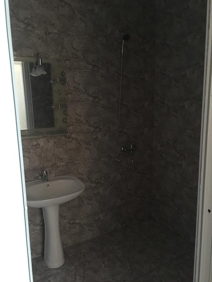 Kmg Hotel Khashuri Dış mekan fotoğraf