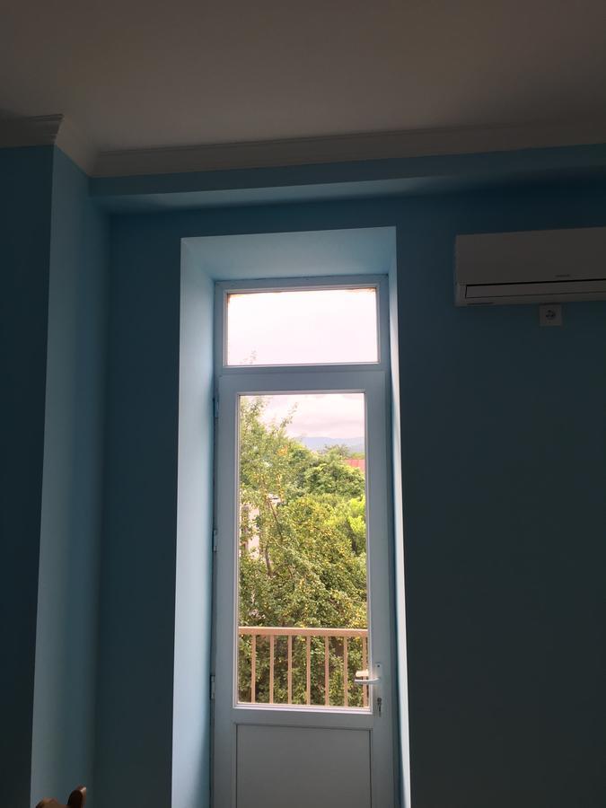 Kmg Hotel Khashuri Dış mekan fotoğraf