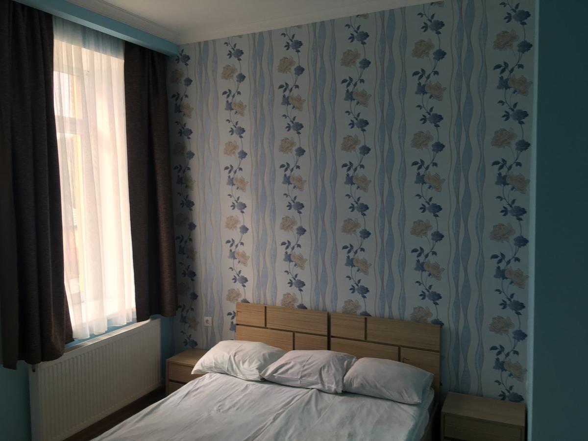 Kmg Hotel Khashuri Dış mekan fotoğraf